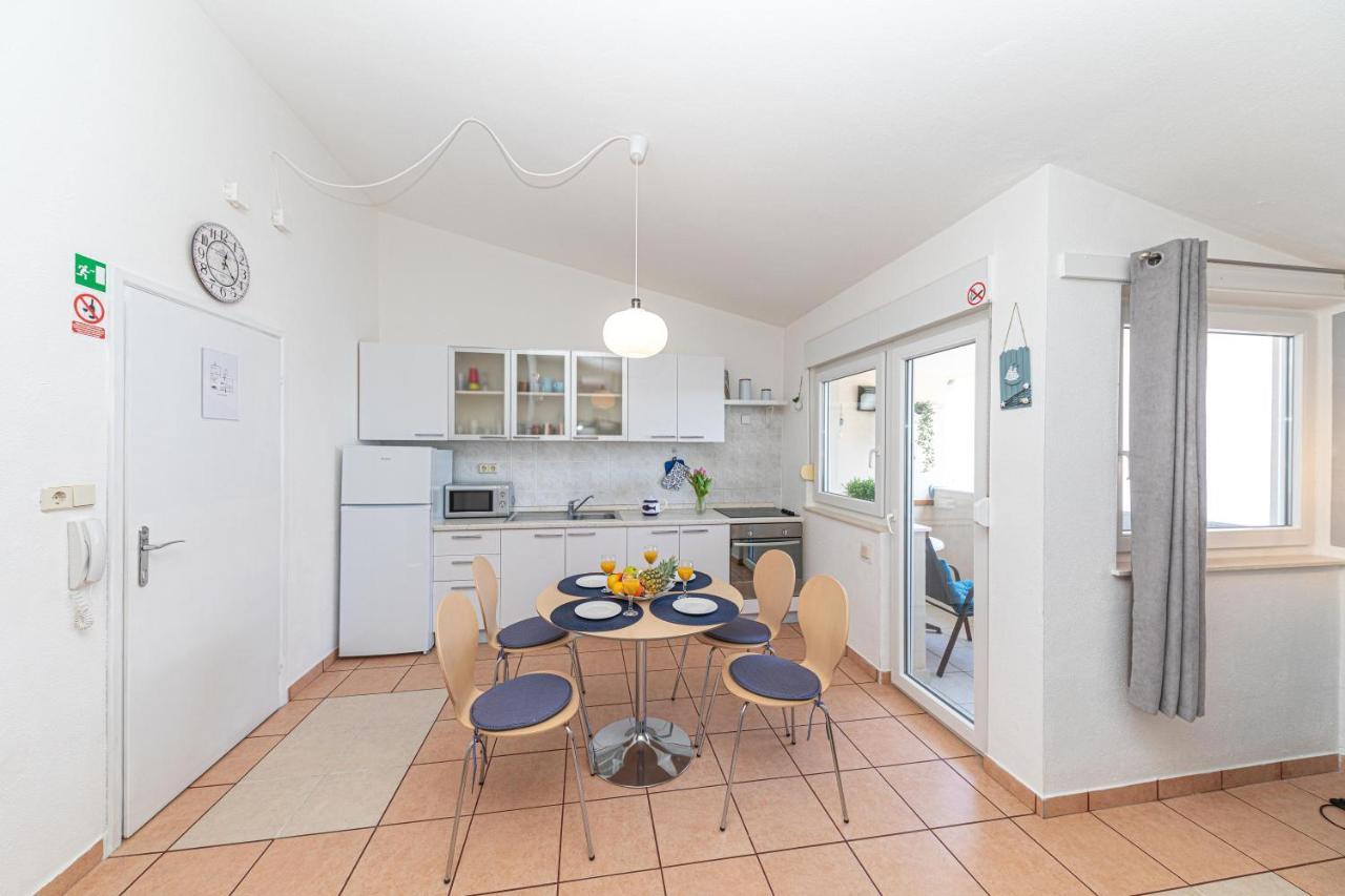 Apartment Glavica トロギール エクステリア 写真